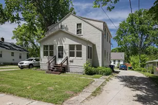 1841 Oakdale Ave, Green Bay, WI 54302 - Photo 1
