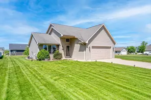305 Spencer St, Green Bay, WI 54303 - Photo 1