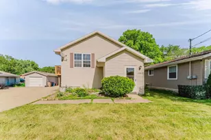 1250 Conrad St, Oshkosh, WI 54904 - Photo 1