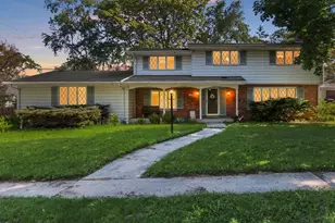 120 Iroquois Ave, Green Bay, WI 54301 - Photo 1