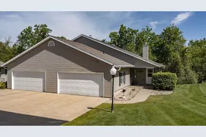 232 Prairie View Court, Waupaca, WI 54981 - Photo 1