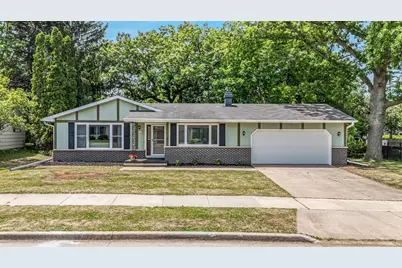 1735 Arlington Drive, Oshkosh, WI 54904 - Photo 1