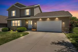 455 S Country Ln, Fond du Lac, WI 54935 - Photo 1