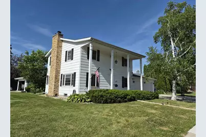 1456 W 4th Avenue, Oshkosh, WI 54902 - Photo 1