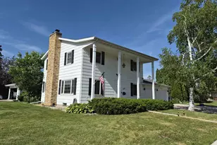1456 W 4th Ave, Oshkosh, WI 54902 - Photo 1