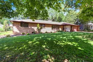 231 Sioux Ln, Green Bay, WI 54301 - Photo 1