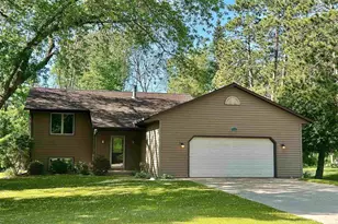 2762 Klee St, Green Bay, WI 54313 - Photo 1