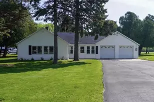 535 Van Dyne Rd, Fond du Lac, WI 54937 - Photo 1