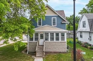402 E Lincoln Ave, Oshkosh, WI 54901 - Photo 1