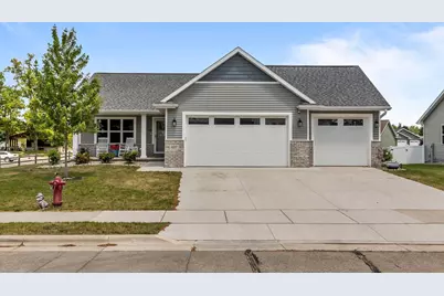 607 W 5th Street, Shawano, WI 54166 - Photo 1