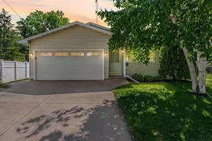 2352 Mt Vernon St, Oshkosh, WI 54901 - Photo 1