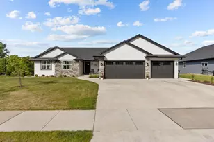 3391 Glendale Ave, Green Bay, WI 54313 - Photo 1
