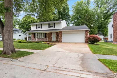 1082 Kenwood Street, Green Bay, WI 54304 - Photo 1