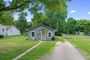 977 Velp Ave, Green Bay, WI 54303 - Photo 1