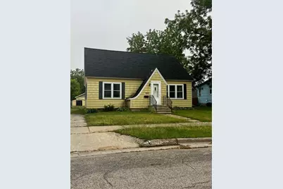 832 Jackson Street, Marinette, WI 54143 - Photo 1