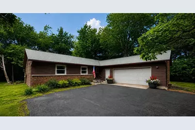 848 W South Park Avenue, Oshkosh, WI 54902 - Photo 1
