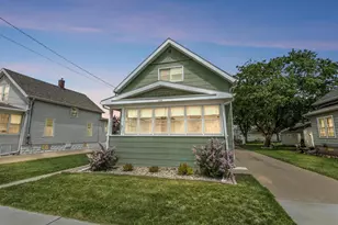 1054 Tyler Ave, Oshkosh, WI 54902 - Photo 1