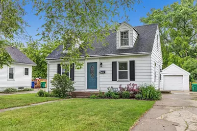 1160 12th Avenue, Green Bay, WI 54304 - Photo 1