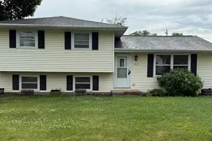 1021 Claude St, Menasha, WI 54952 - Photo 1