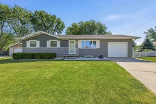 56 Pioneer Ct, Fond du Lac, WI 54935 - Photo 1
