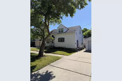 818 St George Street, Green Bay, WI 54302 - Photo 1