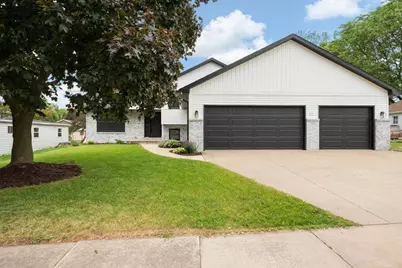 936 W 10th Street, Kaukauna, WI 54130 - Photo 1