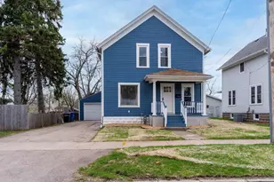 29 W Tennessee Ave, Oshkosh, WI 54901 - Photo 1