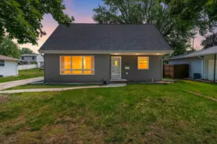 714 N Locust St, Green Bay, WI 54303 - Photo 1