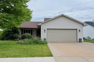 1190 Freedom Ave, Oshkosh, WI 54901 - Photo 1