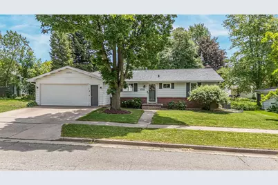 1511 W Lindbergh Street, Appleton, WI 54914 - Photo 1