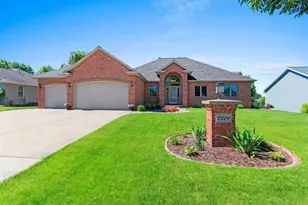 2224 Kaylee Cir, Green Bay, WI 54311 - Photo 1