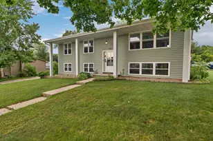 1593 Lindale Ln, Green Bay, WI 54313 - Photo 1