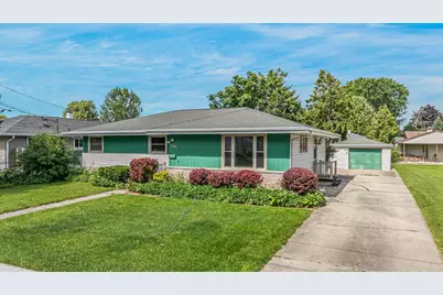 704 John Street, Menasha, WI 54952 - Photo 1