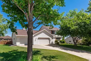 2810 Riveridge Ln, Green Bay, WI 54313 - Photo 1