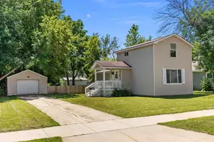 23 W Nevada Ave, Oshkosh, WI 54901 - Photo 1