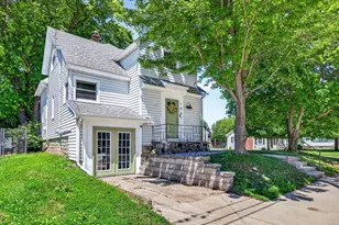 1847 Oregon St, Oshkosh, WI 54902 - Photo 1