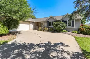 213 Broadview Dr, Green Bay, WI 54301 - Photo 1