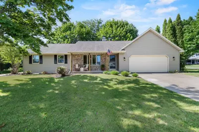 3107 Devroy Lane, Green Bay, WI 54313 - Photo 1