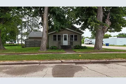 31 E 2nd Street, Clintonville, WI 54929 - Photo 1