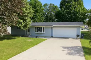 281 Kleeman Ct, Shawano, WI 54166 - Photo 1