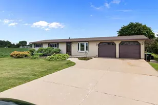 4400 County Rd T, Oshkosh, WI 54904 - Photo 1