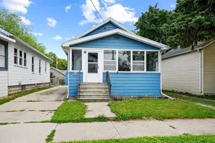 644 Jefferson St, Oshkosh, WI 54901 - Photo 1