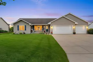 3166 Egan Ln, Green Bay, WI 54311 - Photo 1