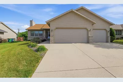 51 Yacoub Lane, Fond du Lac, WI 54935 - Photo 1