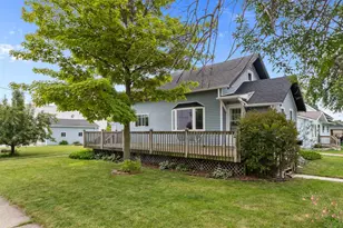 127 Madison St, Menasha, WI 54952 - Photo 1