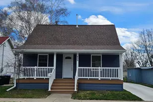 809 Quincy St, Sturgeon Bay, WI 54235 - Photo 1