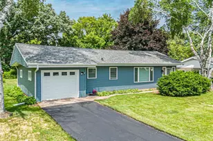 52 Myrna Jane Dr, Oshkosh, WI 54902 - Photo 1
