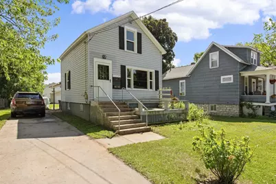 805 13th Avenue, Menominee, MI 49858 - Photo 1
