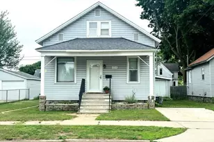 1704 13th Ave, Menominee, MI 49858 - Photo 1