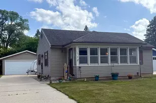 130 Maria Ln, Fond du Lac, WI 54935 - Photo 1